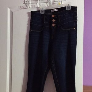 NWOT - Dark Wash Skinny Jeans